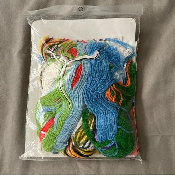 Dimensions Needlepoint #2206 - Patchwork Countryside - Vintage 1982 - Picture 2 of 4